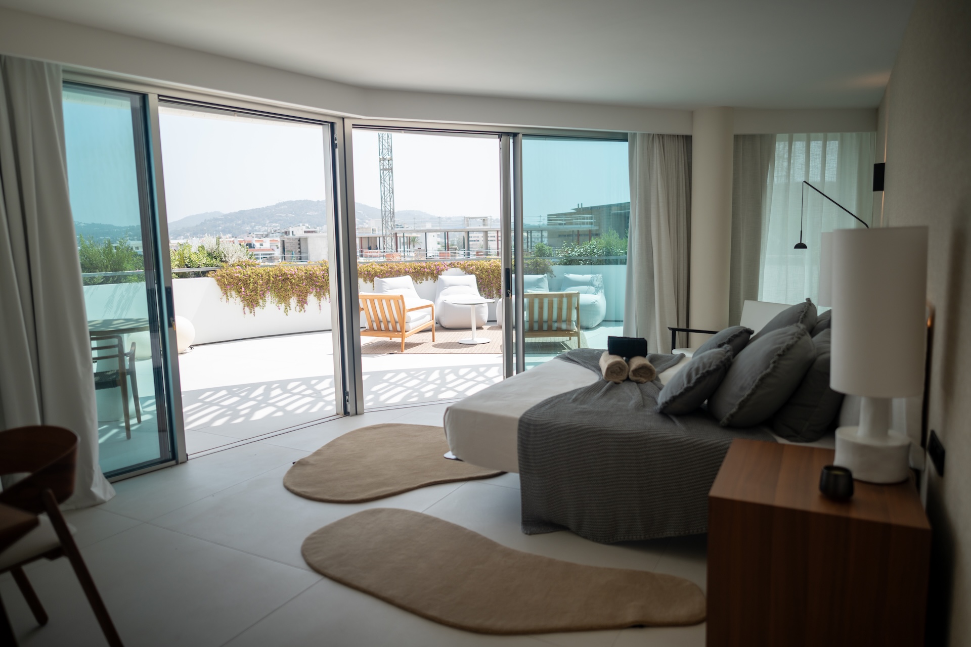 daltv villa views first line Ibiza hallway bedroom.jpg